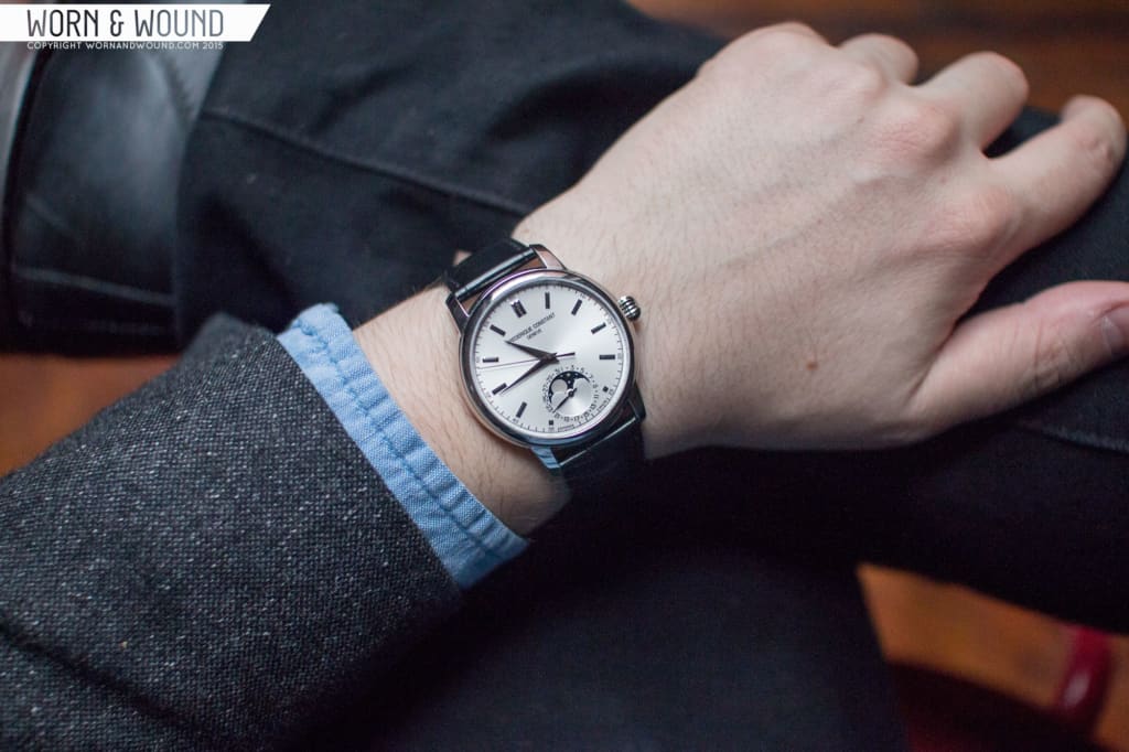 FREDERIQUE_CONSTANT_CLASSIC_MOONPHASE_WRIST1