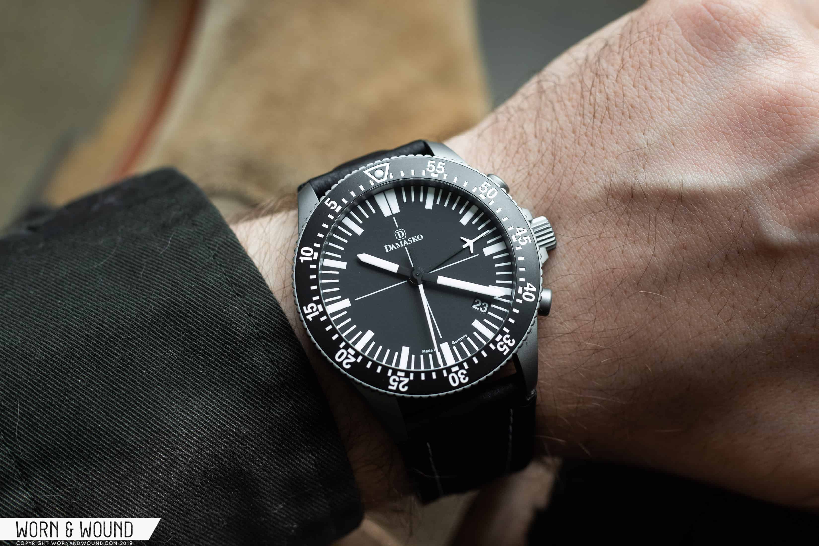 First Look at the Damasko DC82 Central-Minutes Chronograph With a Date