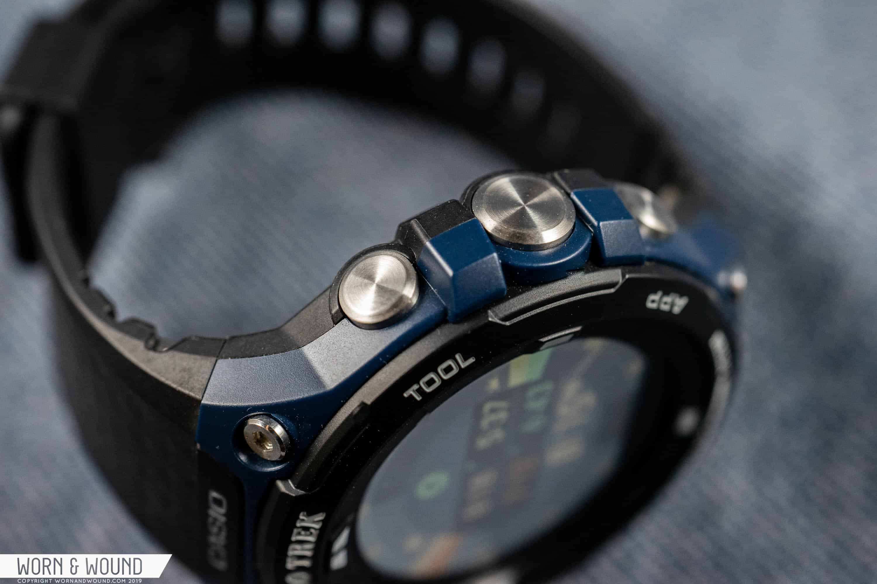 CASIO PRO TREK - PRO TREK watches feature barometer