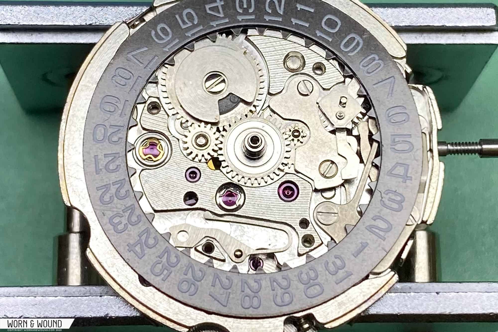 Pioner slette Synslinie Watchmaker's Bench: Breaking Down a Seiko 6139 Chronograph - Worn & Wound