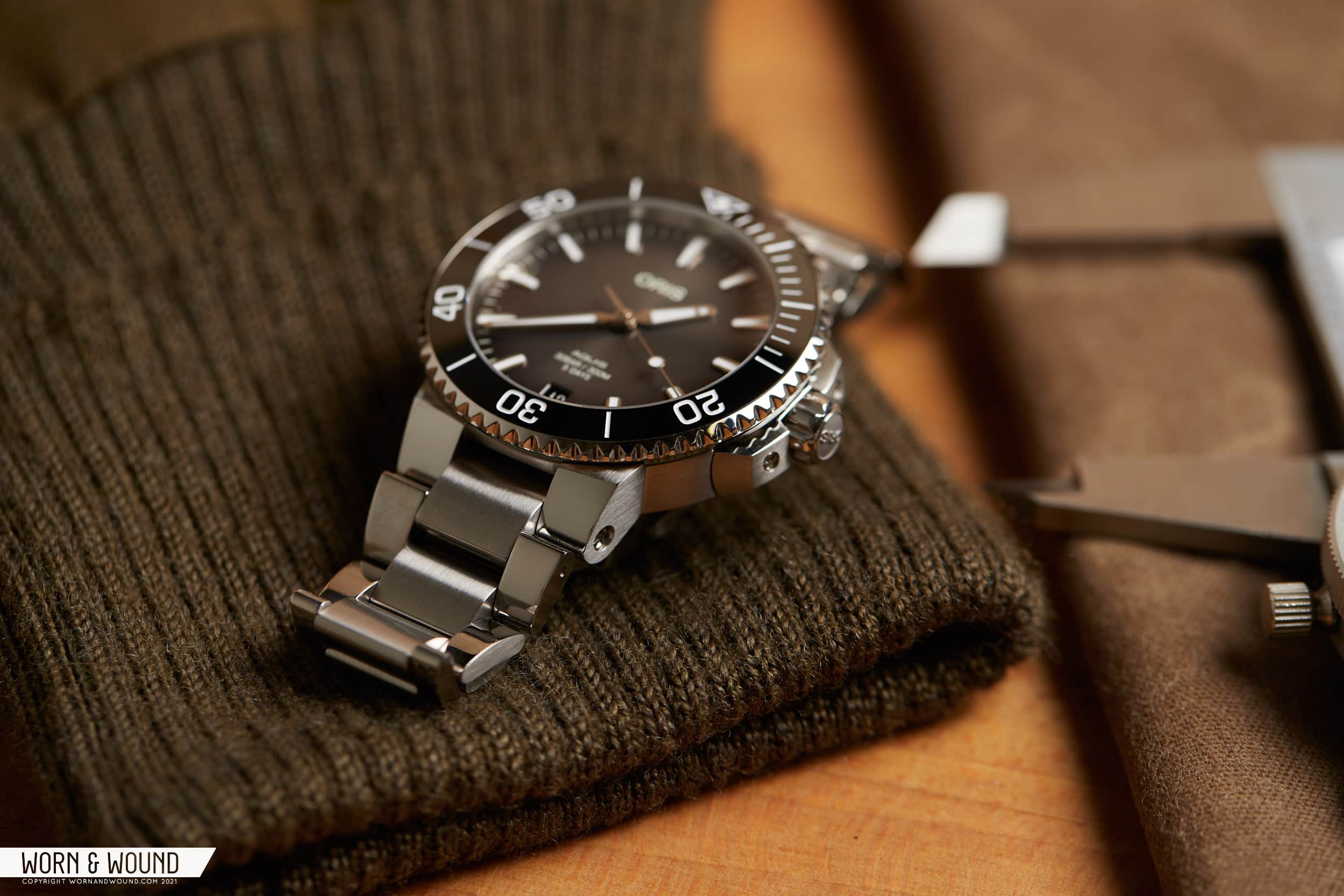 Hands On With The Oris Aquis 41.5mm With Caliber 400 Worn Wound