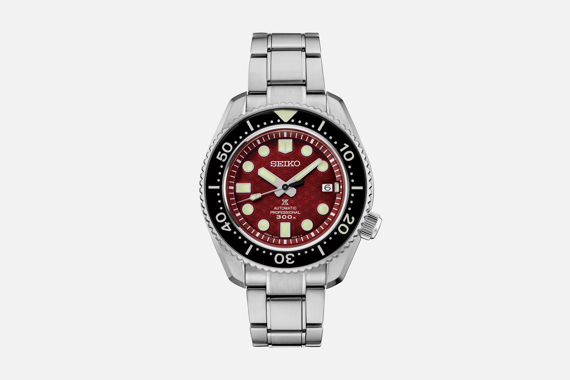 Seiko Introduces a Pair of US Exclusive Divers Complete with Matching Cufflinks