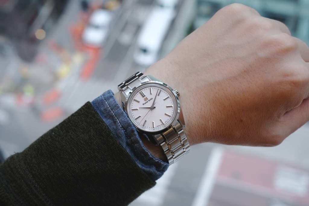 Hands-On with the Grand Seiko SBGW289 – a Return to Form for the 44GS