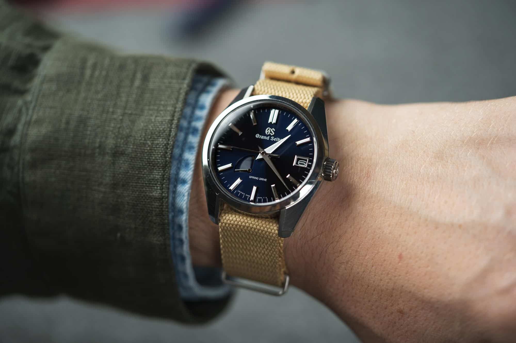 brutalt familie Tage med Owner's Review: The Grand Seiko SBGA375 [VIDEO] - Worn & Wound
