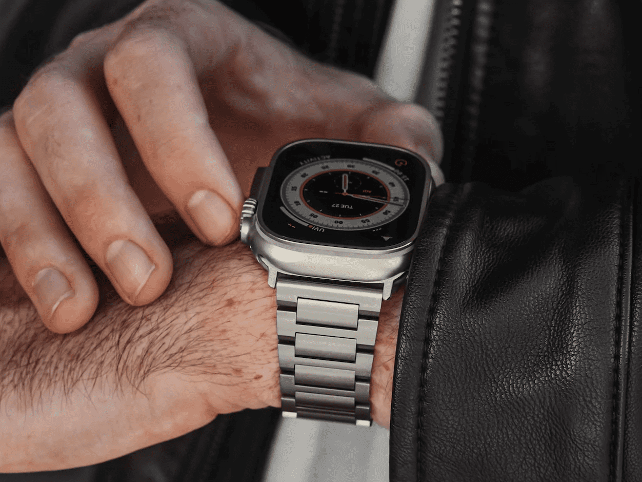 Watches, Stories, & Gear: High Flying Photography, a Must-Watch Mars Rover Program Documentary, a Titanium Bracelet for your Apple Watch Ultra, & More