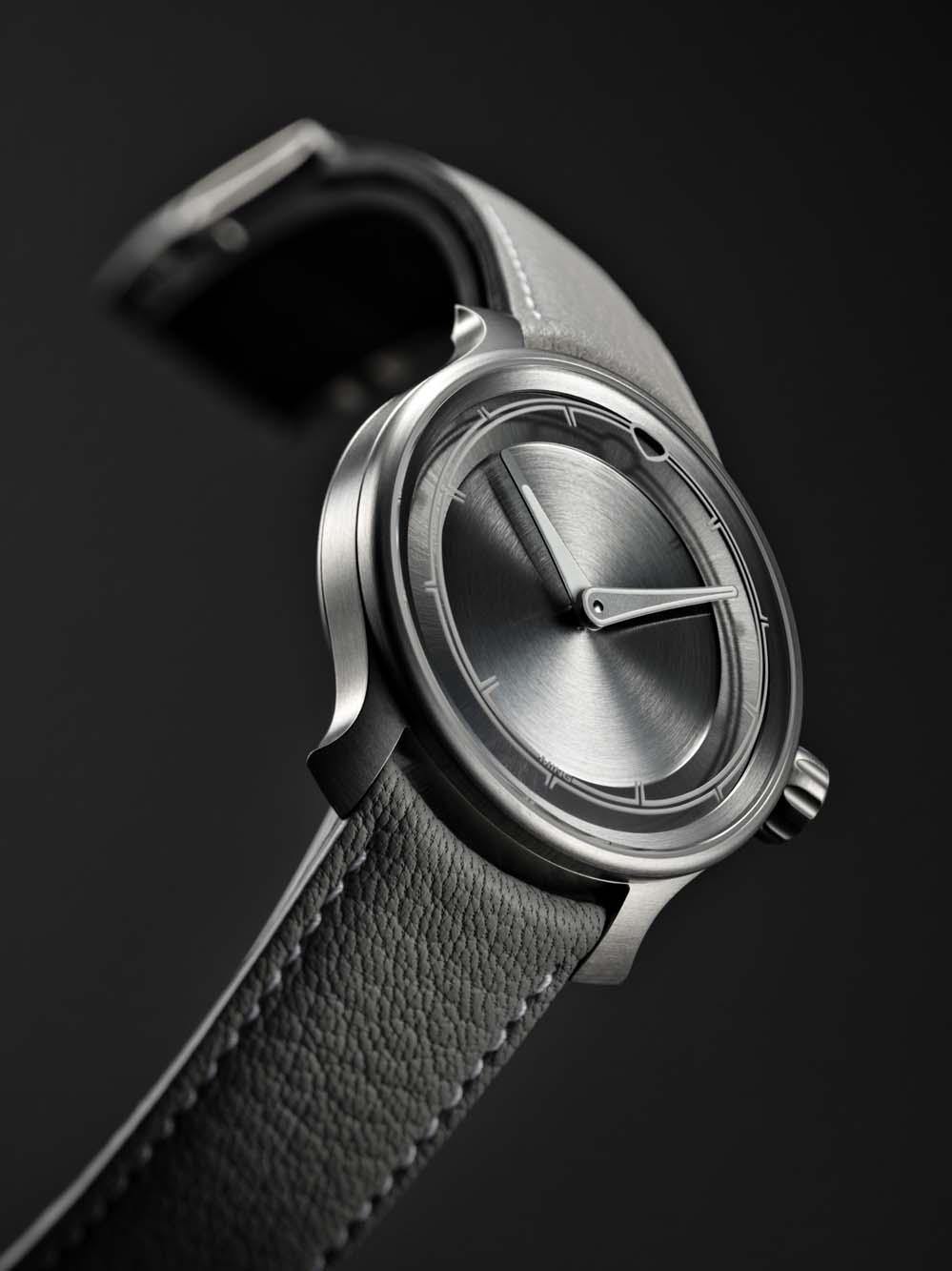 Ming's Tribute to Titanium: the 37.02 Ghost - Worn & Wound